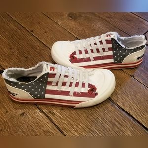 Rocket Dog  patriotic Shoes NWOT size 7.5